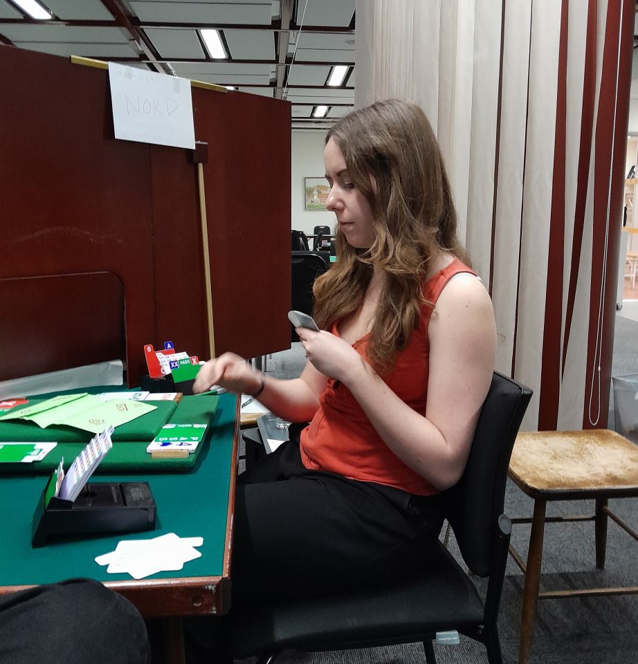 Sanna var långt från nöjd med domarens utslag under teambuildingen